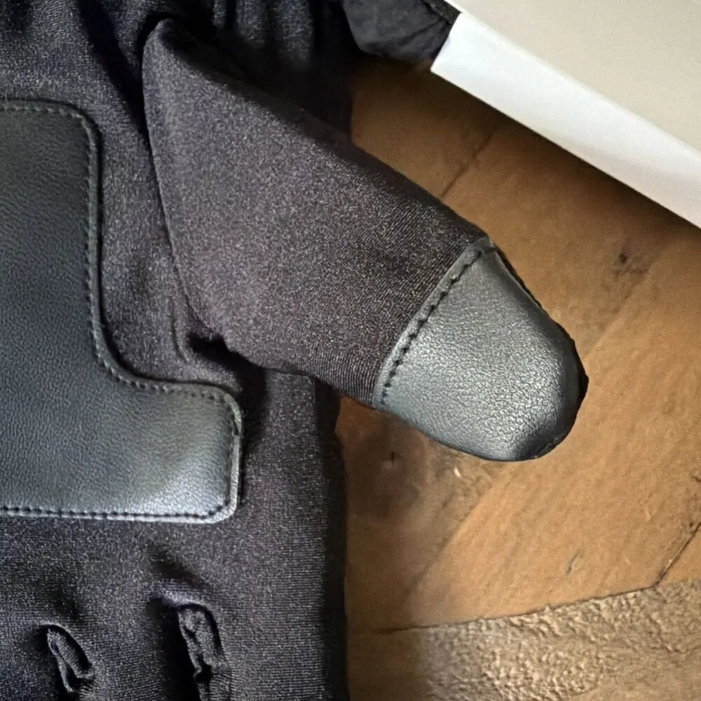 NWT Calvin Klein Women's Quilted Gloves Black Touch Technology Size Medium